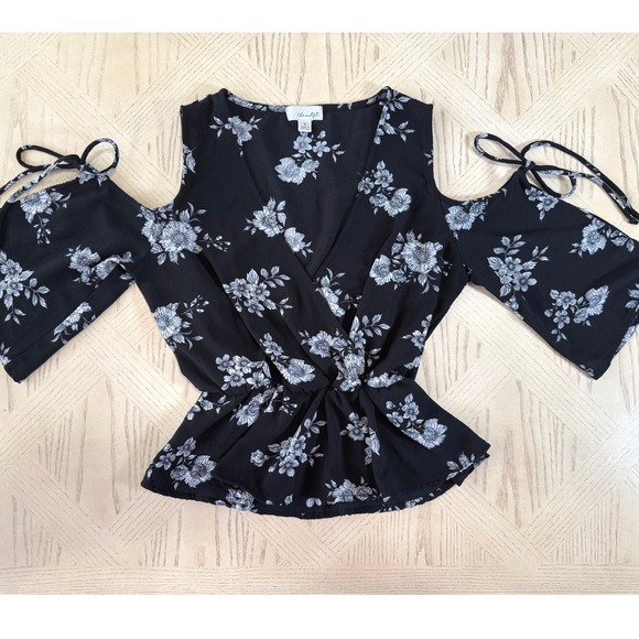 The Outfit Floral Cold Shoulder Top Black White V-Neck Wrap Dress Blouse Boho S - Picture 1 of 6